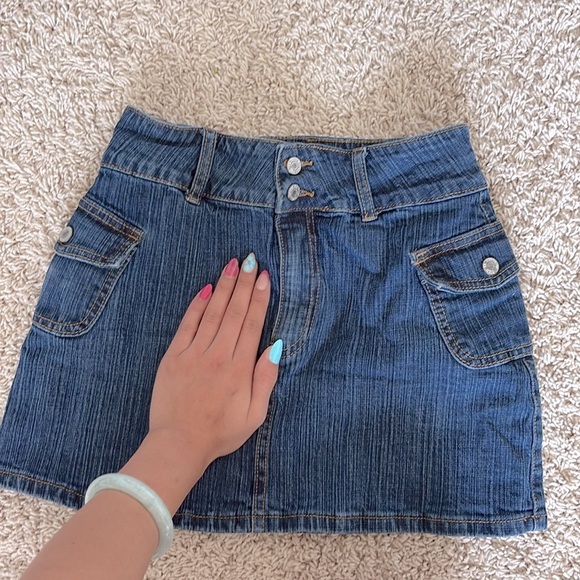 Brandy Melville Agatha Denim Mini Skirt - Picture 4 of 6